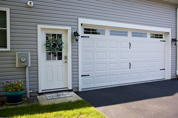 24/7 Emergency Garage Door Panel Replacement experts in Jonesville, VA